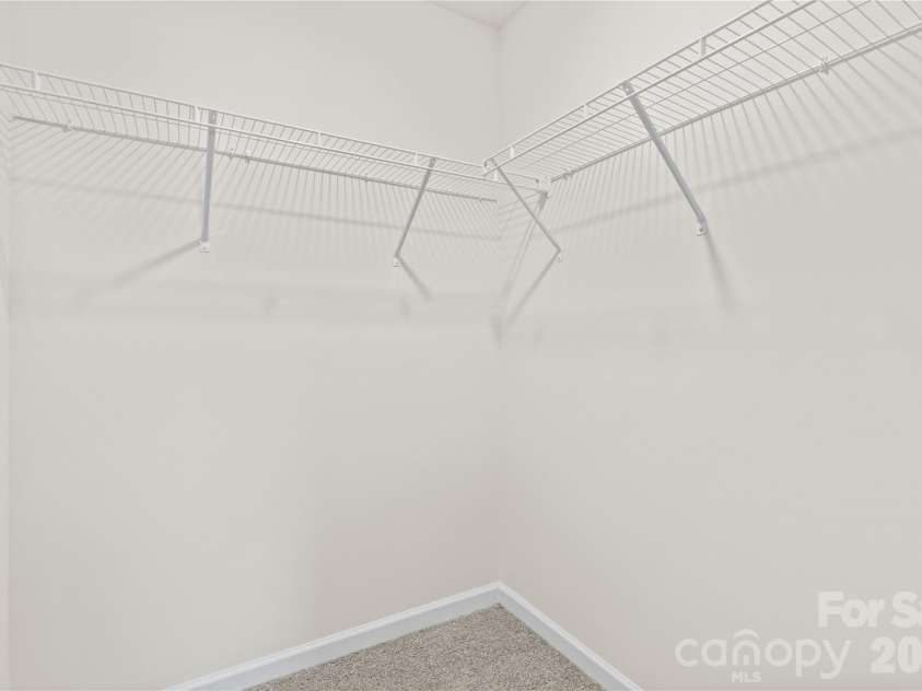 814 Monterey Court, Asheville, NC 28806.  MLS# CAR4358355, YatesRealty ID 18985. Primary Walk-In Closet