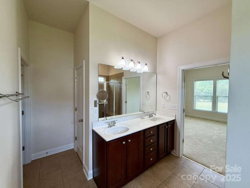 8429 Olde Stonegate Lane, Mint Hill, NC 28227.  MLS# CAR4267507, YatesRealty ID 18985. 