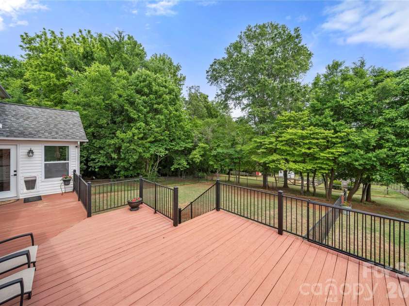 1125 Saddle Drive, York, SC 29745.  MLS# CAR4376183, YatesRealty ID 18986. 