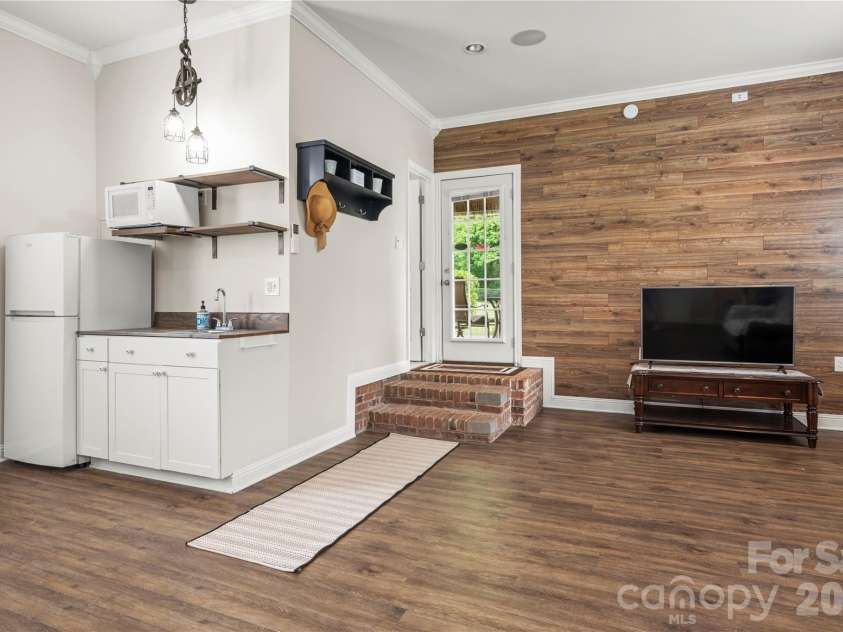 1125 Saddle Drive, York, SC 29745.  MLS# CAR4376183, YatesRealty ID 18986. Secondary Living Space Detached
