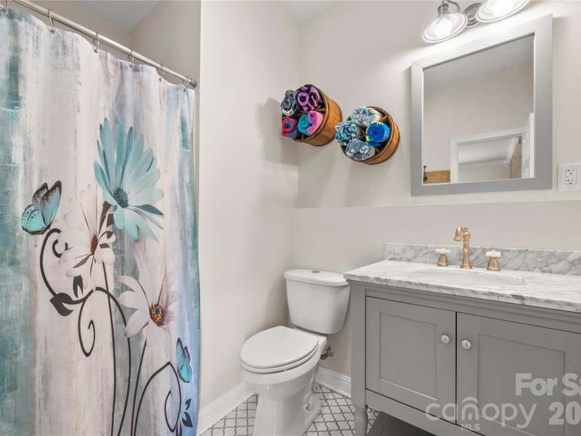 1125 Saddle Drive, York, SC 29745.  MLS# CAR4376183, YatesRealty ID 18986. Secondary Living Space Detached