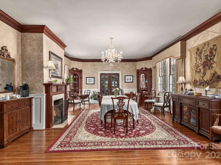 60 Woodside Drive, Brevard, NC 28712.  MLS# CAR4239922, YatesRealty ID 18987. 