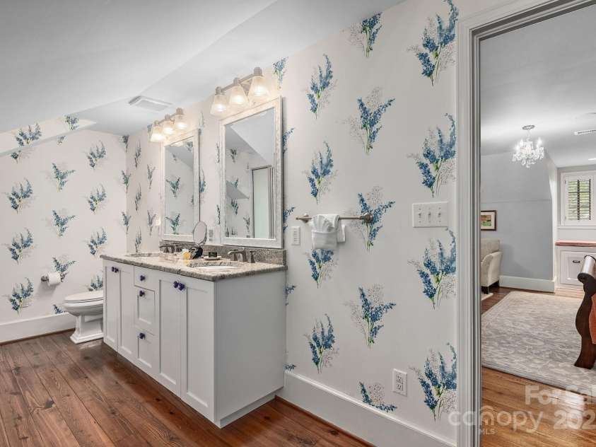 60 Woodside Drive, Brevard, NC 28712.  MLS# CAR4239922, YatesRealty ID 18987. 