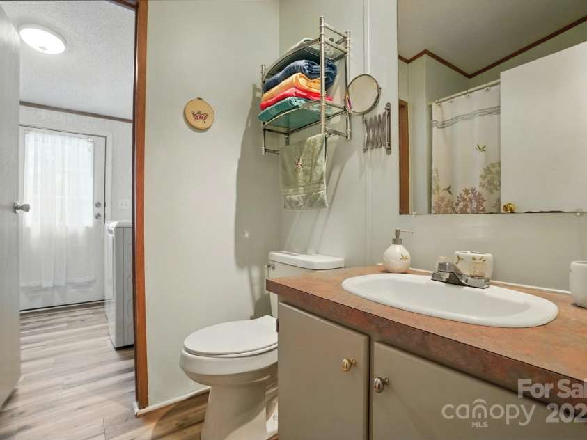 231 Valley View Drive, Clover, SC 29710.  MLS# CAR4264044, YatesRealty ID 18988. 