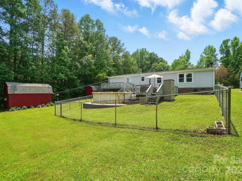 231 Valley View Drive, Clover, SC 29710.  MLS# CAR4264044, YatesRealty ID 18988. 