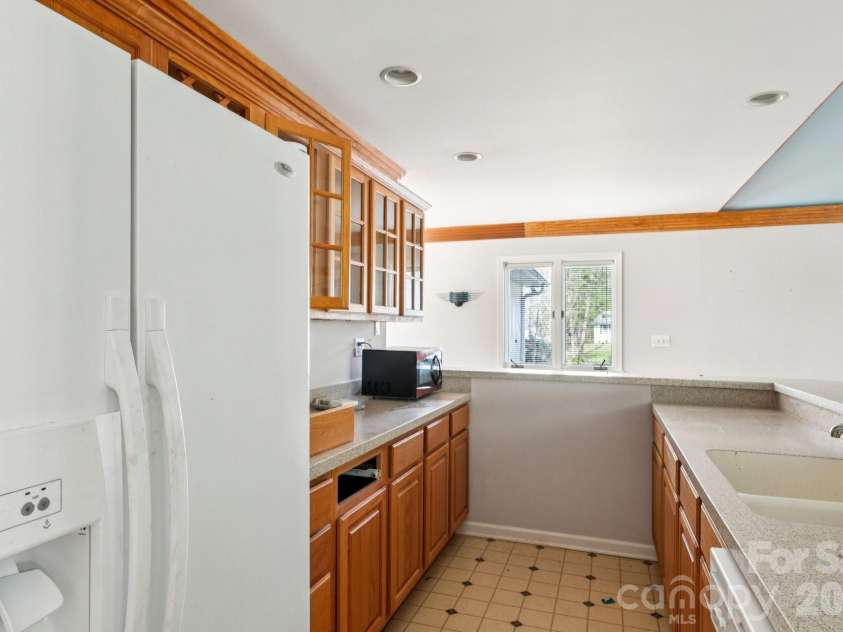 425 Lariat Circle, Salisbury, NC 28144.  MLS# CAR4362878, YatesRealty ID 18989. 