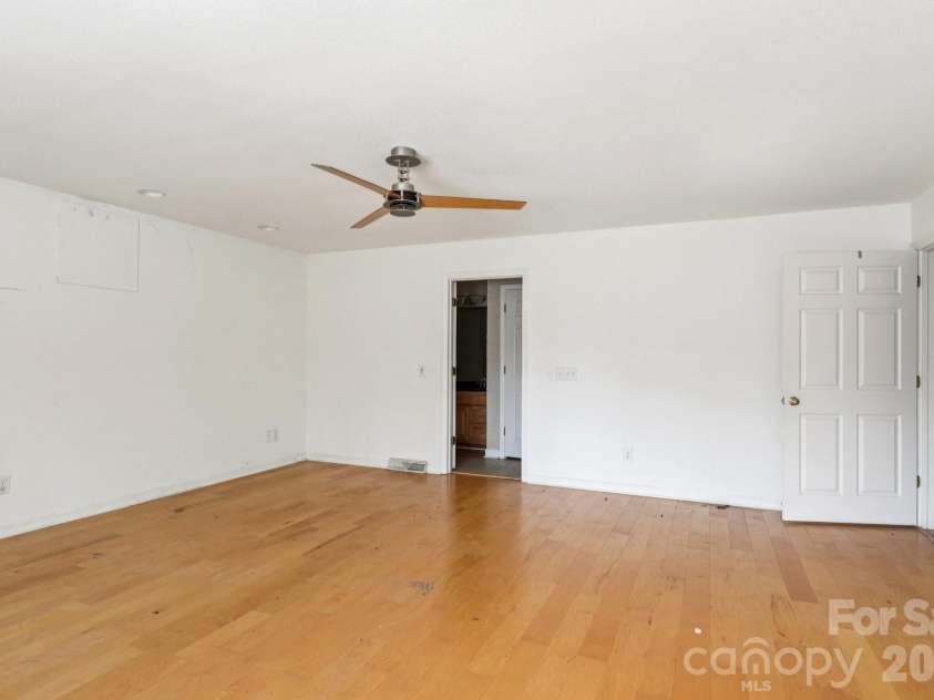 425 Lariat Circle, Salisbury, NC 28144.  MLS# CAR4362878, YatesRealty ID 18989. Primary Bedroom
