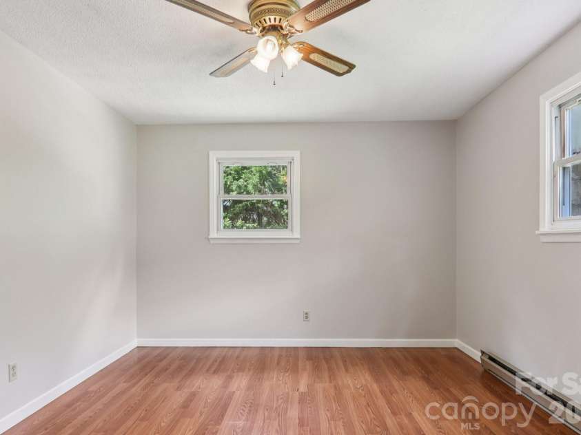 264 Cashdon Drive, Mills River, NC 28759.  MLS# CAR4292467, YatesRealty ID 1899. 