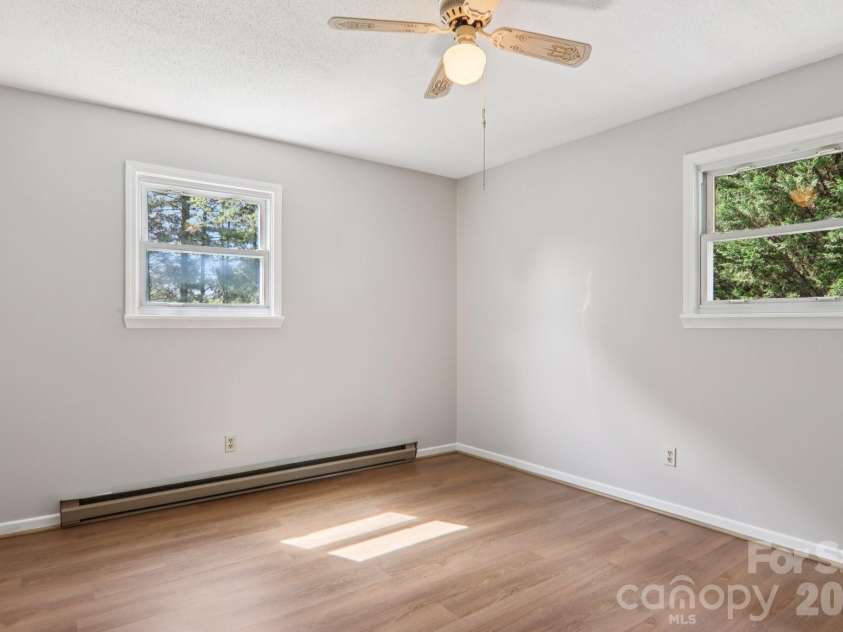 264 Cashdon Drive, Mills River, NC 28759.  MLS# CAR4292467, YatesRealty ID 1899. 