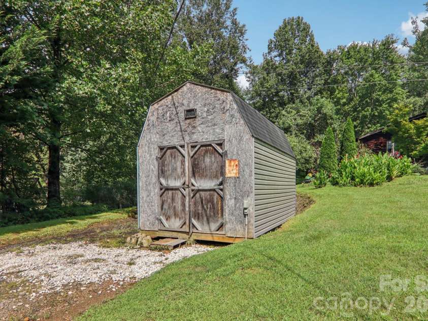 264 Cashdon Drive, Mills River, NC 28759.  MLS# CAR4292467, YatesRealty ID 1899. 