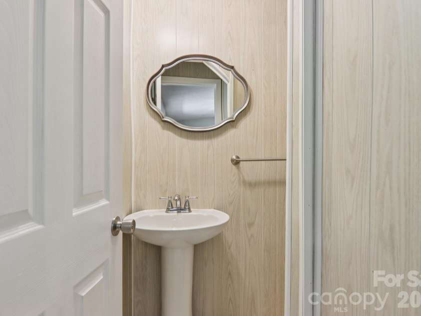 264 Cashdon Drive, Mills River, NC 28759.  MLS# CAR4292467, YatesRealty ID 1899. HALFBATH OFF LIVING ROOM