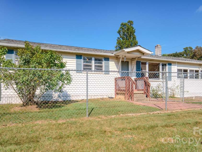 531 Bryson Road, Candler, NC 28715.  MLS# CAR4326585, YatesRealty ID 1899. 