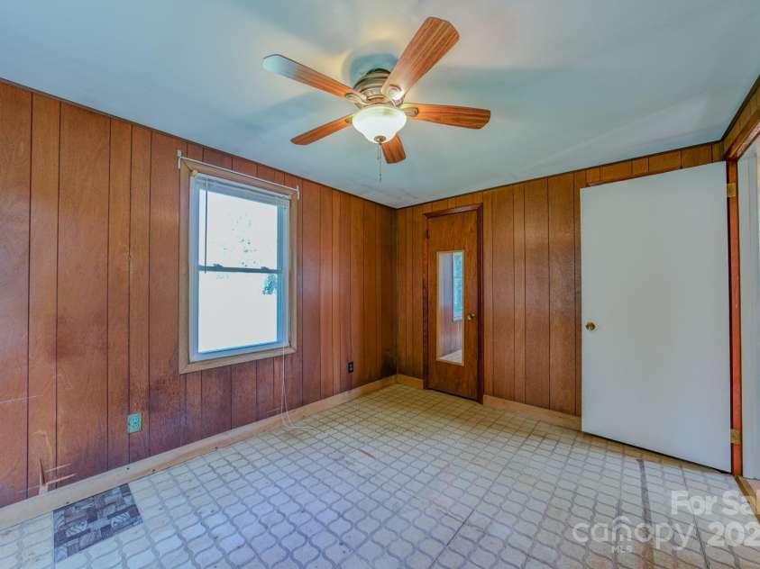 531 Bryson Road, Candler, NC 28715.  MLS# CAR4326585, YatesRealty ID 1899. 