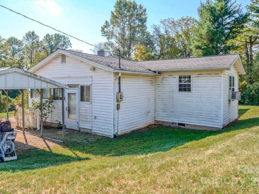 531 Bryson Road, Candler, NC 28715.  MLS# CAR4326585, YatesRealty ID 1899. 