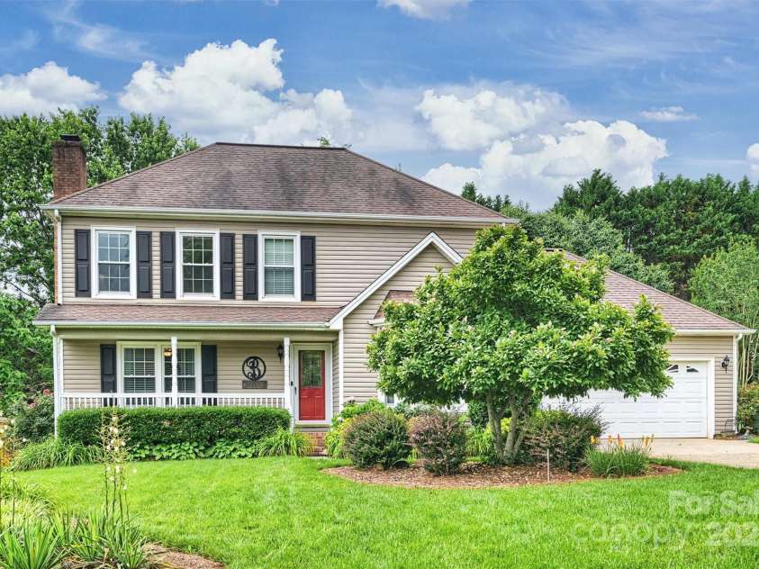2525 Saddlehorse Lane, Gastonia, NC 28056.  MLS# CAR4266732, YatesRealty ID 18990. 