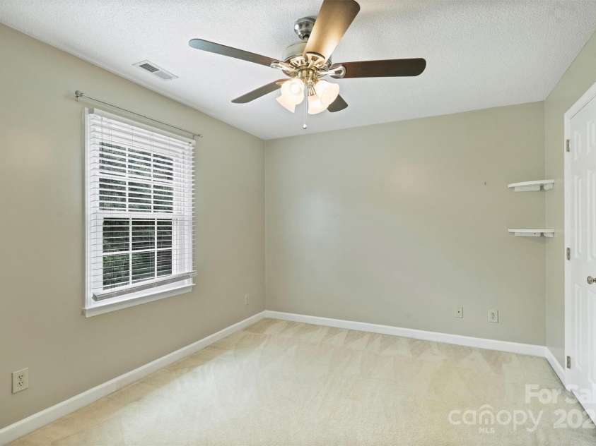 2525 Saddlehorse Lane, Gastonia, NC 28056.  MLS# CAR4266732, YatesRealty ID 18990. 