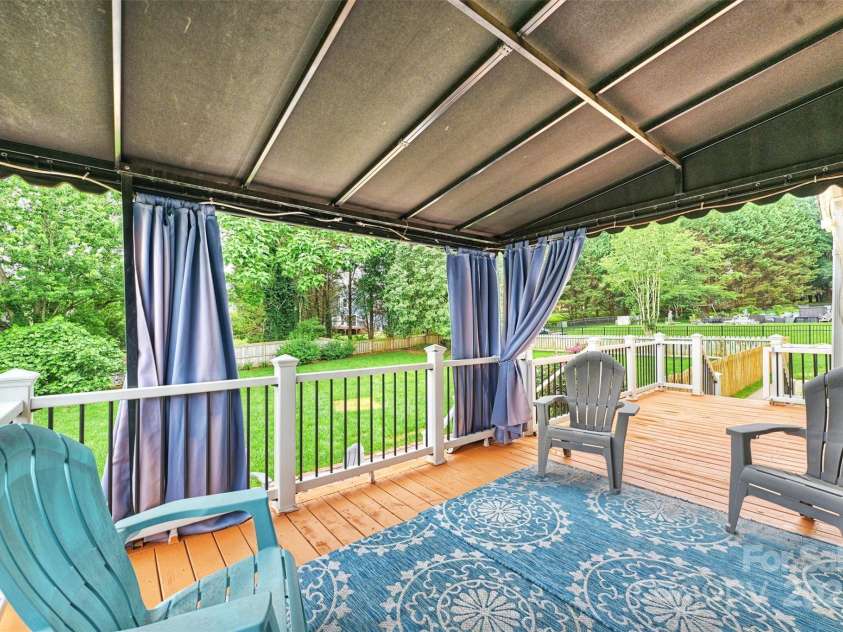 2525 Saddlehorse Lane, Gastonia, NC 28056.  MLS# CAR4266732, YatesRealty ID 18990. 