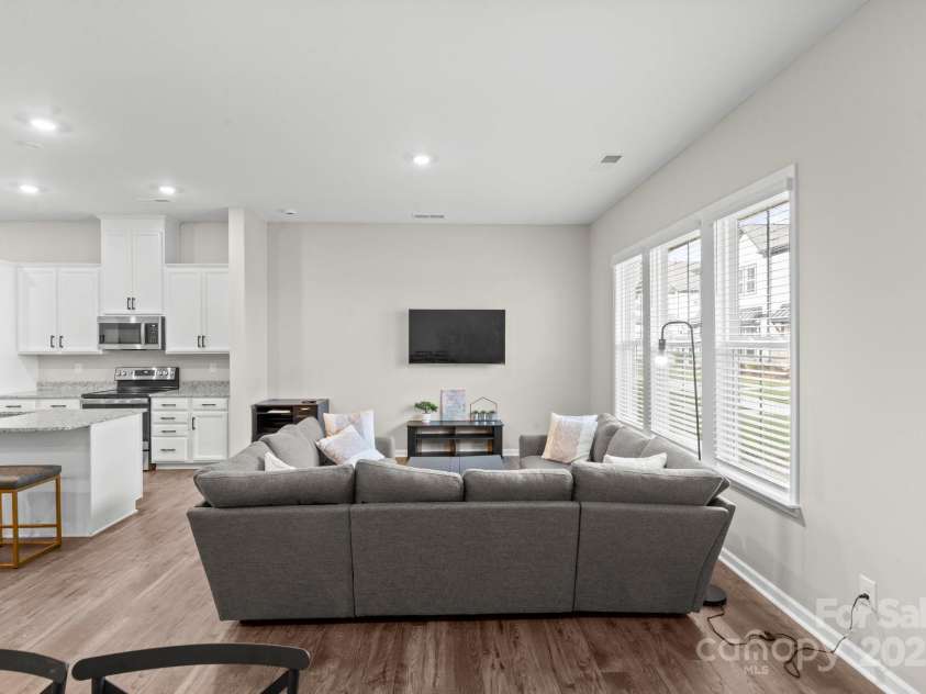 8928 Morning Mist Road, Charlotte, NC 28215.  MLS# CAR4261525, YatesRealty ID 18991. 