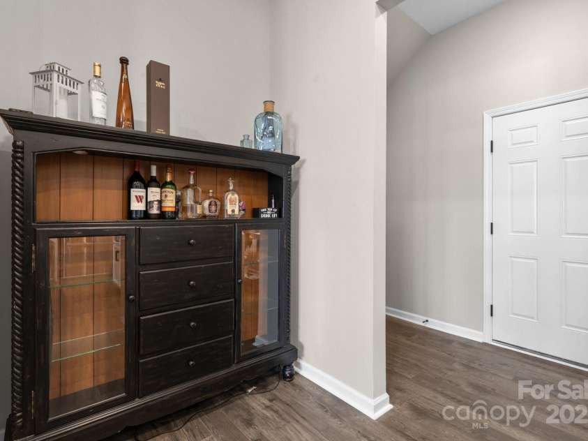 8928 Morning Mist Road, Charlotte, NC 28215.  MLS# CAR4261525, YatesRealty ID 18991. 