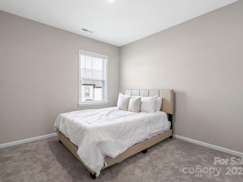 8928 Morning Mist Road, Charlotte, NC 28215.  MLS# CAR4261525, YatesRealty ID 18991. 