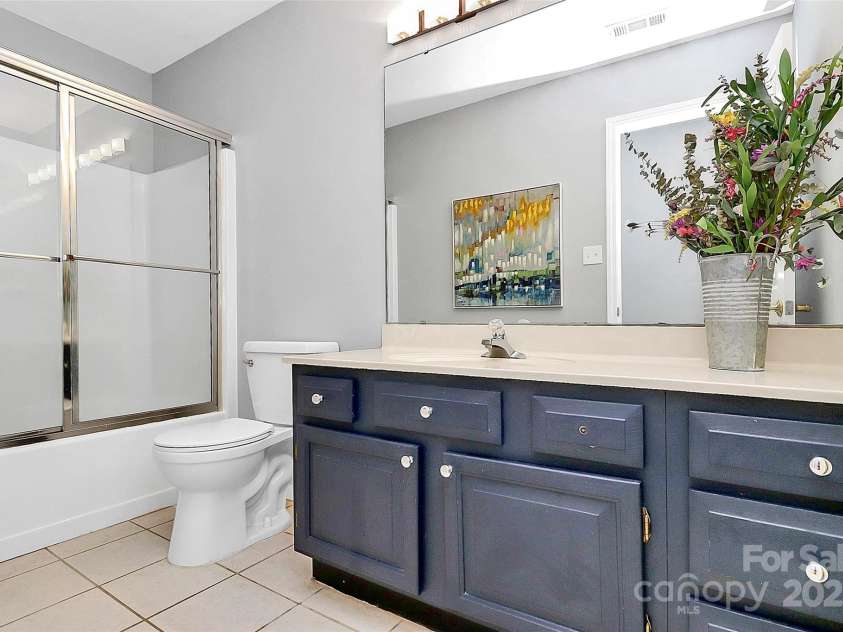 10449 Quiet Bay Court, Charlotte, NC 28278.  MLS# CAR4265045, YatesRealty ID 18992. 