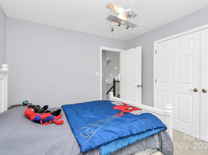 10449 Quiet Bay Court, Charlotte, NC 28278.  MLS# CAR4265045, YatesRealty ID 18992. 