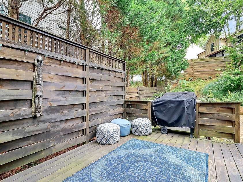10449 Quiet Bay Court, Charlotte, NC 28278.  MLS# CAR4265045, YatesRealty ID 18992. 