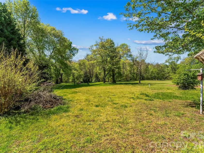 428 Melrose Street, Lenoir, NC 28645.  MLS# CAR4369180, YatesRealty ID 18992. 