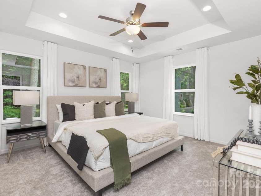 1815 Wildwood Drive, Charlotte, NC 28214.  MLS# CAR4265099, YatesRealty ID 18994. 