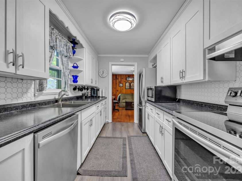 162 Candle Street, West Jefferson, NC 28694.  MLS# CAR4267894, YatesRealty ID 18995. 