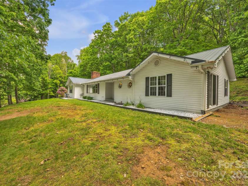 162 Candle Street, West Jefferson, NC 28694.  MLS# CAR4267894, YatesRealty ID 18995. 