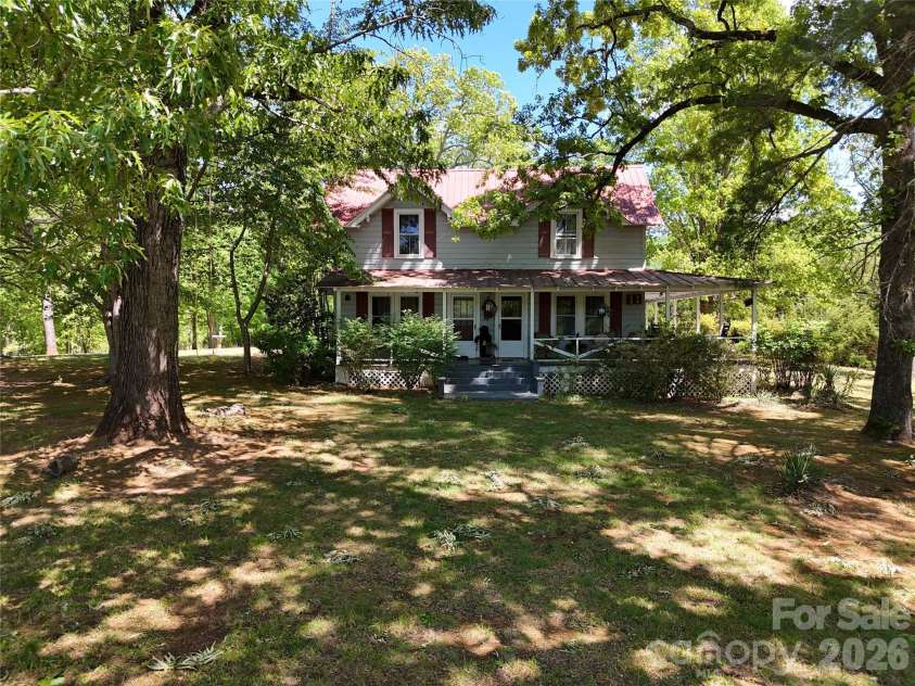 283 Constant Lane, Columbus, NC 28722.  MLS# CAR4374631, YatesRealty ID 18996. 