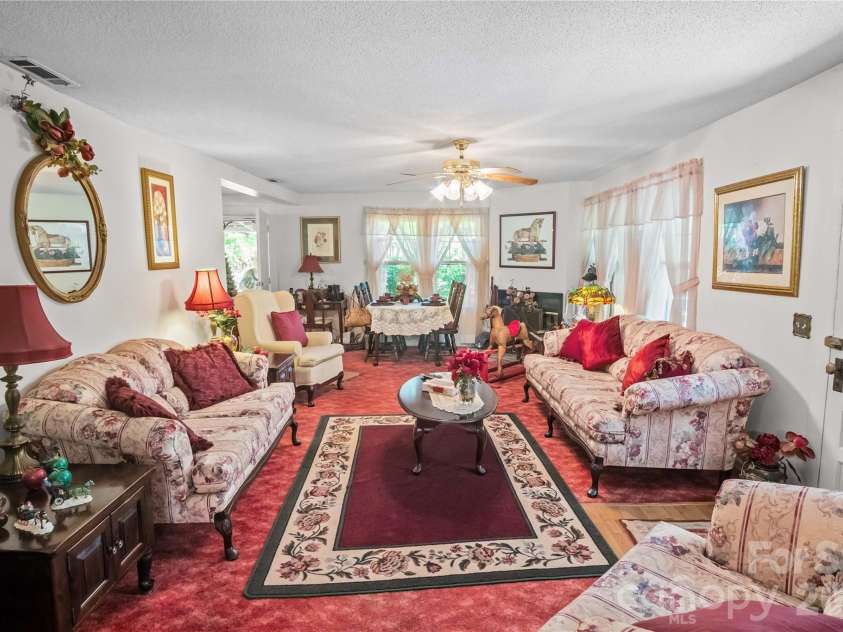 283 Constant Lane, Columbus, NC 28722.  MLS# CAR4374631, YatesRealty ID 18996. 
