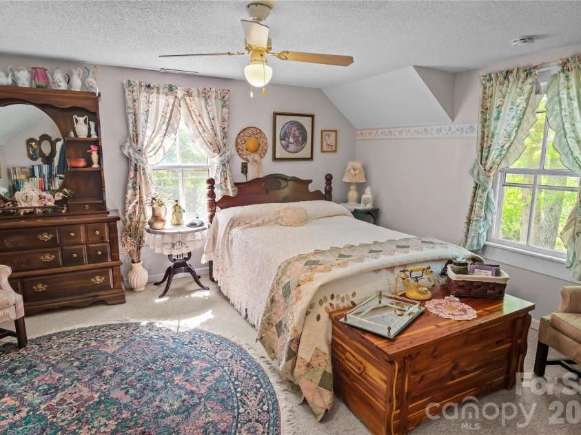 283 Constant Lane, Columbus, NC 28722.  MLS# CAR4374631, YatesRealty ID 18996. 