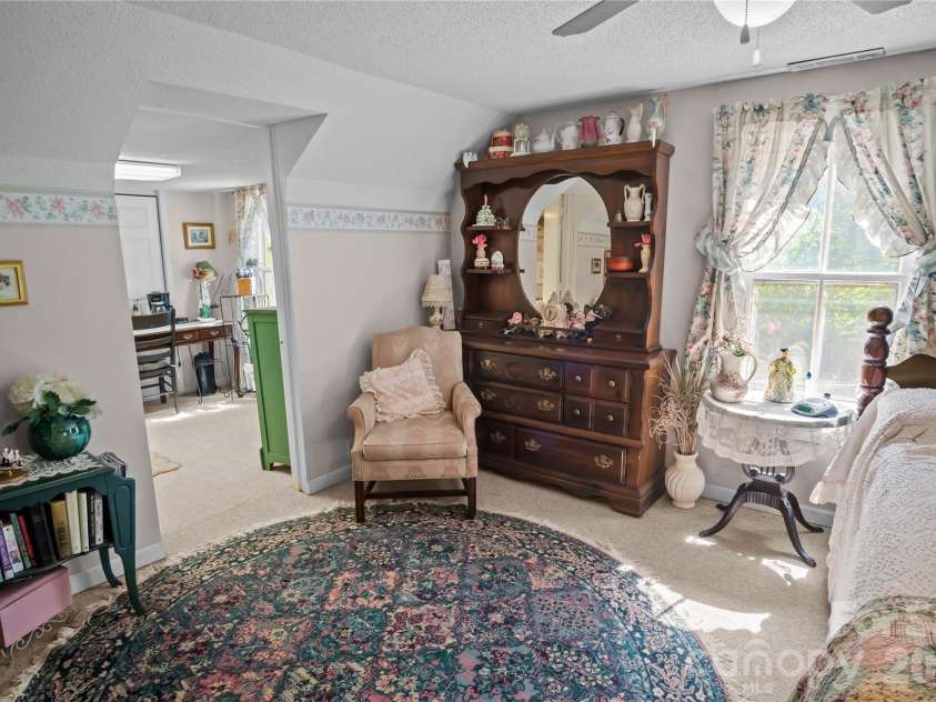 283 Constant Lane, Columbus, NC 28722.  MLS# CAR4374631, YatesRealty ID 18996. 