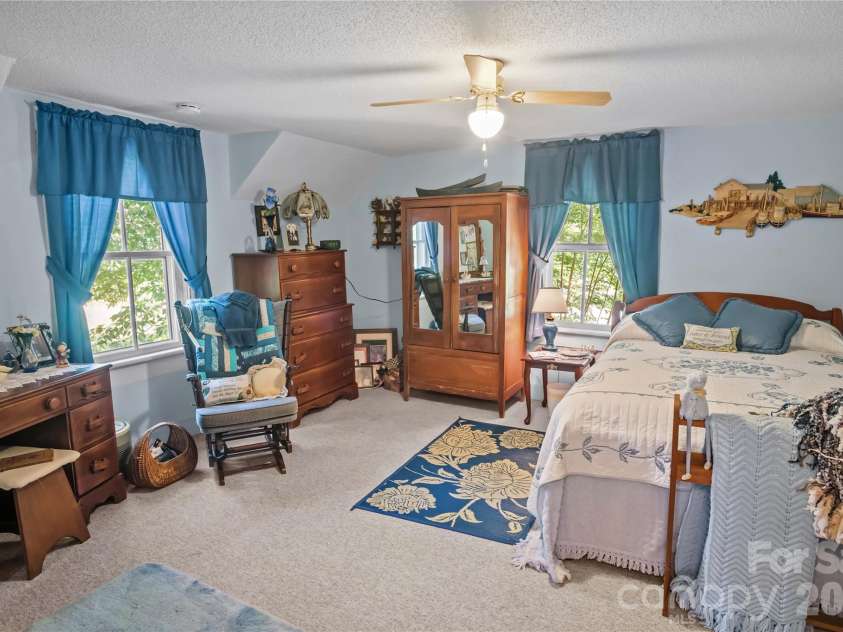 283 Constant Lane, Columbus, NC 28722.  MLS# CAR4374631, YatesRealty ID 18996. 