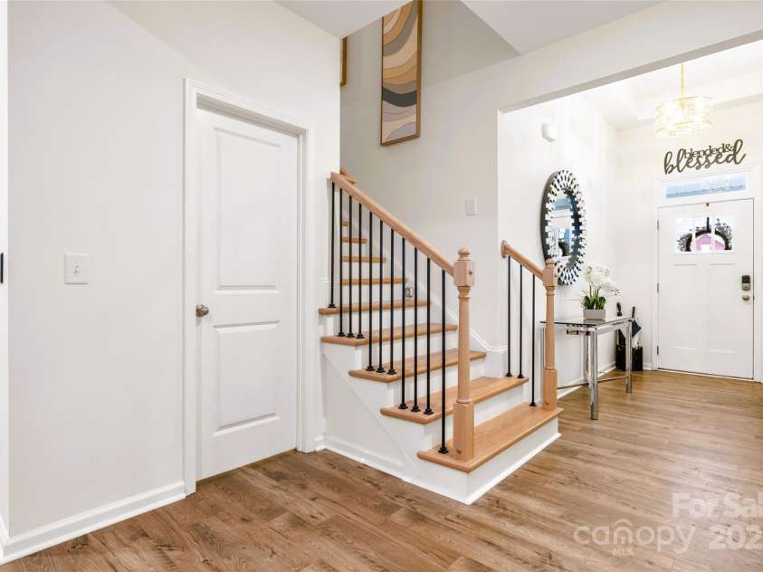 4046 Starfire Lane, Rock Hill, SC 29732.  MLS# CAR4258144, YatesRealty ID 18997. FOYER