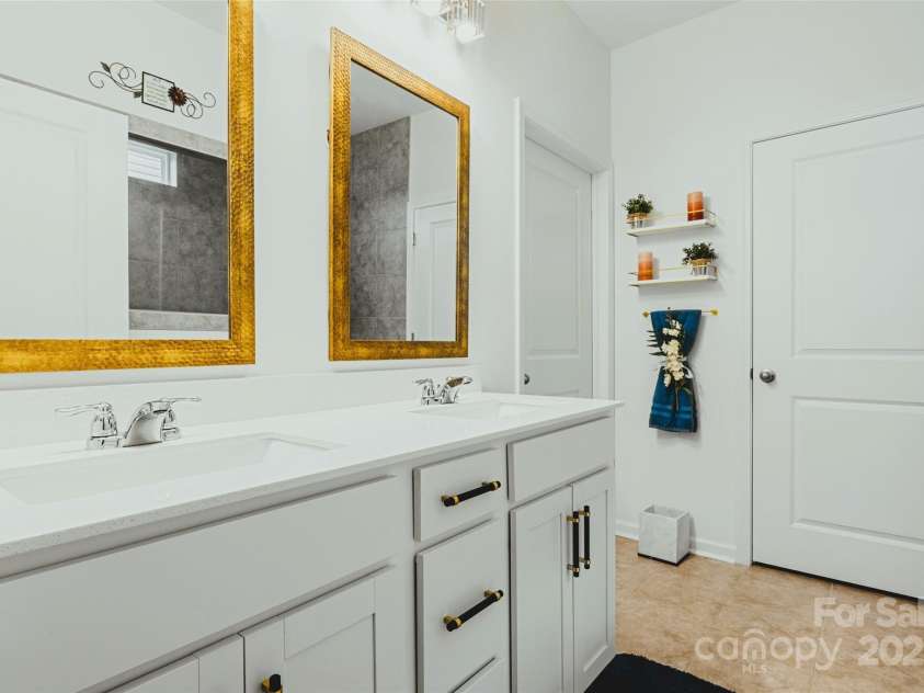 4046 Starfire Lane, Rock Hill, SC 29732.  MLS# CAR4258144, YatesRealty ID 18997. PRIMARY BATHROOM