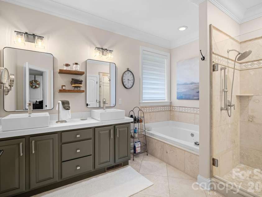 54 Mountain Drive, Biltmore Lake, NC 28715.  MLS# CAR4373625, YatesRealty ID 18997. 