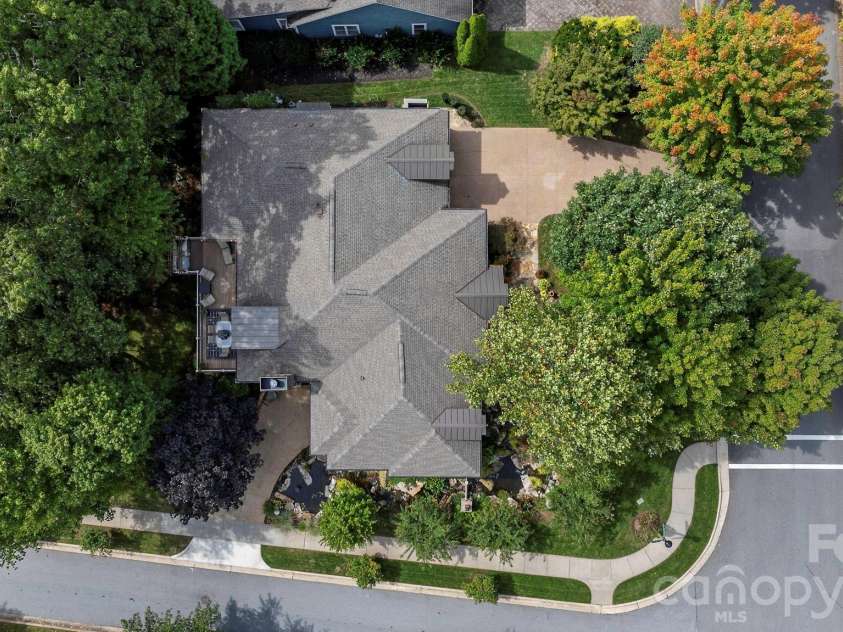 54 Mountain Drive, Biltmore Lake, NC 28715.  MLS# CAR4373625, YatesRealty ID 18997. 