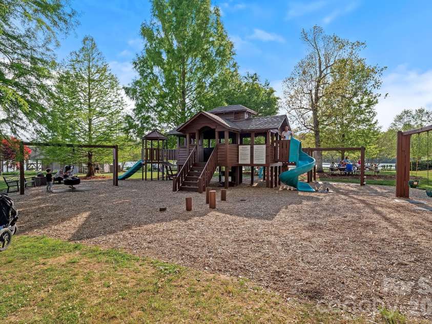 54 Mountain Drive, Biltmore Lake, NC 28715.  MLS# CAR4373625, YatesRealty ID 18997. 