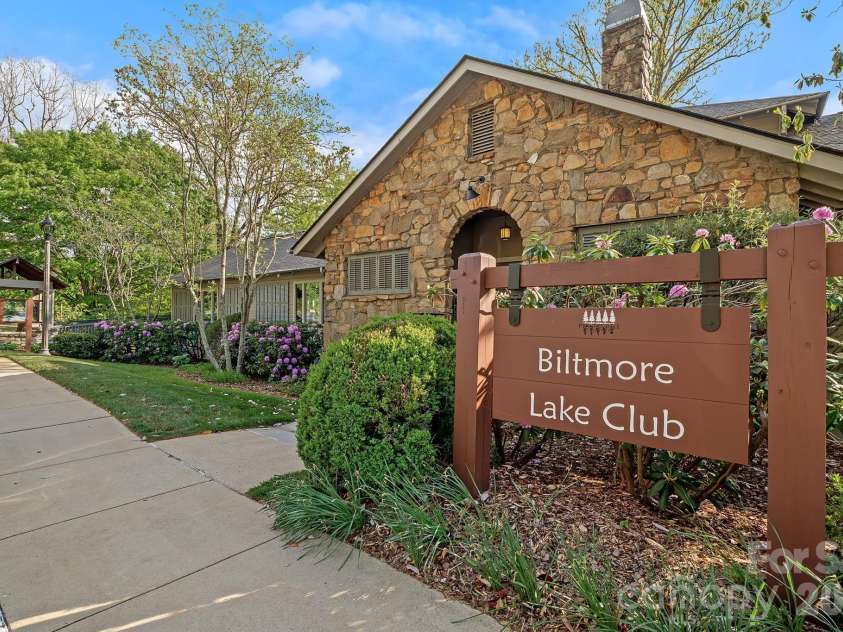54 Mountain Drive, Biltmore Lake, NC 28715.  MLS# CAR4373625, YatesRealty ID 18997. 