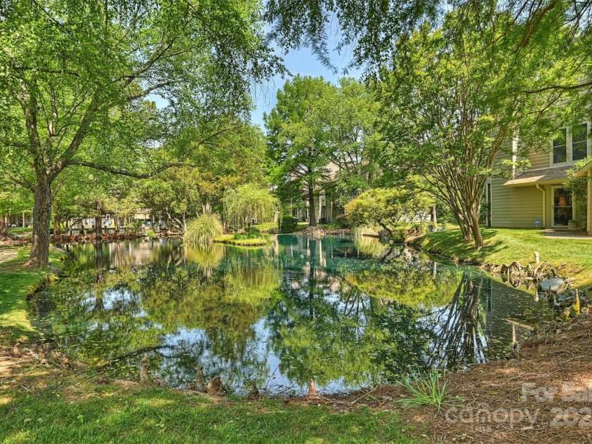 2533 Stockbridge Drive, Charlotte, NC 28210.  MLS# CAR4263237, YatesRealty ID 18998. 