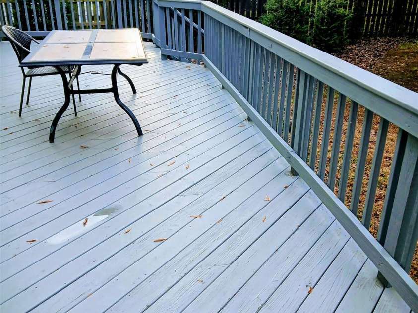 12702 Landing Green Drive, Charlotte, NC 28277.  MLS# CAR4326790, YatesRealty ID 18999. Spacious Deck for Entertaining