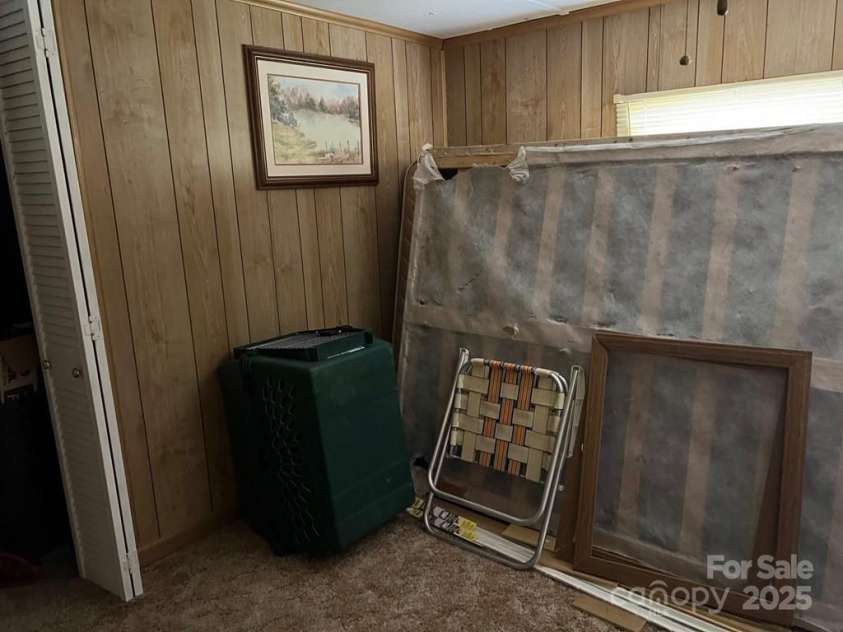 239 Laurel Drive, Whittier, NC 28789.  MLS# CAR4264544, YatesRealty ID 18999. 