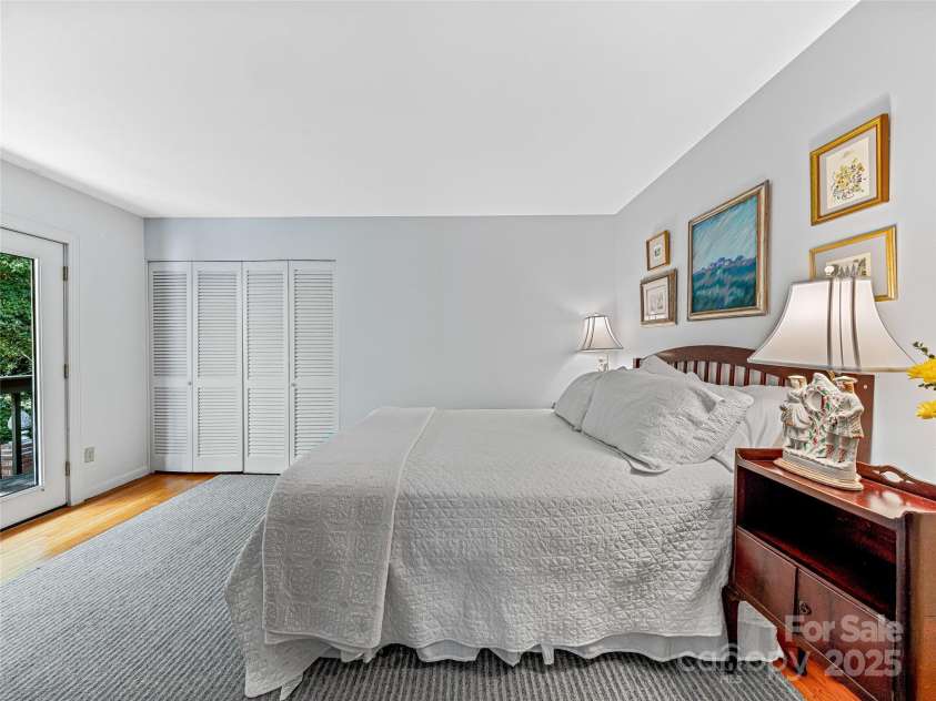 5 Hillcrest Road, Asheville, NC 28804.  MLS# CAR4180029, YatesRealty ID 190. 