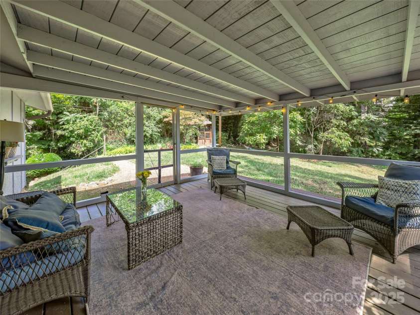 5 Hillcrest Road, Asheville, NC 28804.  MLS# CAR4180029, YatesRealty ID 190. 