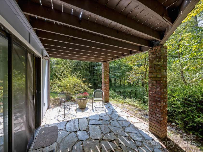 5 Hillcrest Road, Asheville, NC 28804.  MLS# CAR4180029, YatesRealty ID 190. 