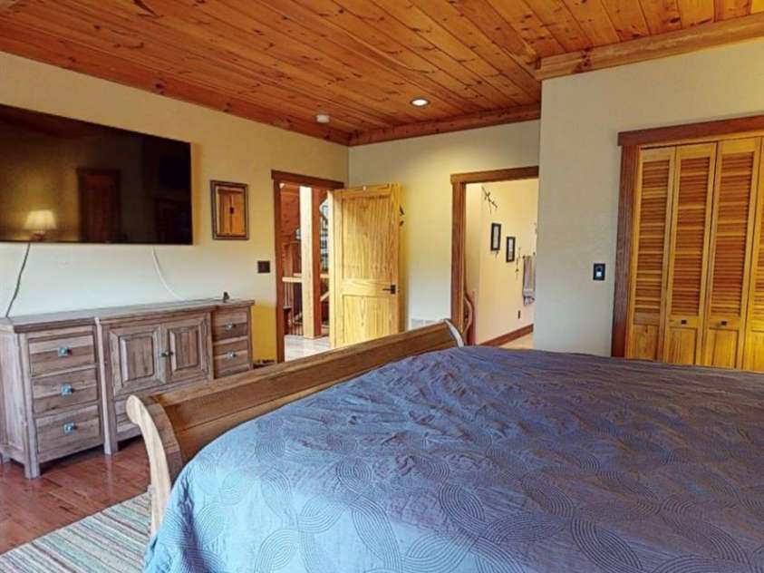 811 Hemlock Drive, Newland, NC 28657.  MLS# CAR4313317, YatesRealty ID 190. 