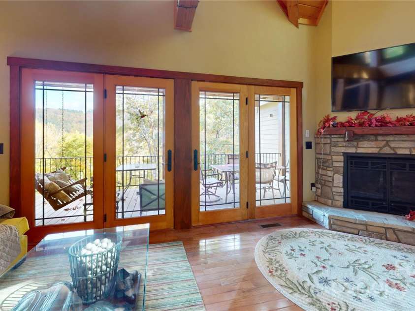 811 Hemlock Drive, Newland, NC 28657.  MLS# CAR4313317, YatesRealty ID 190. 